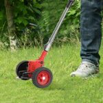 Cordless Electric Lawn Mower 24V 6000mAh Battery Powered Trimmer Rechargeable Telescopic Rod D-Shaped Handle Lawn Mower Red US Plug